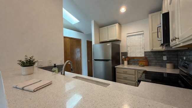 Foto del edificio - 1042 Tierra Ln