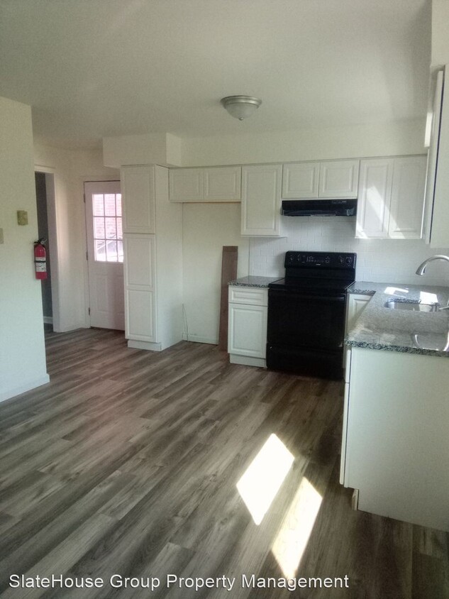 Primary Photo - 3 br, 1.5 bath House - 12 W 2nd St