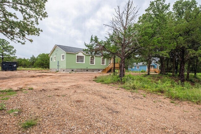 Building Photo - 251 Foothill Rd