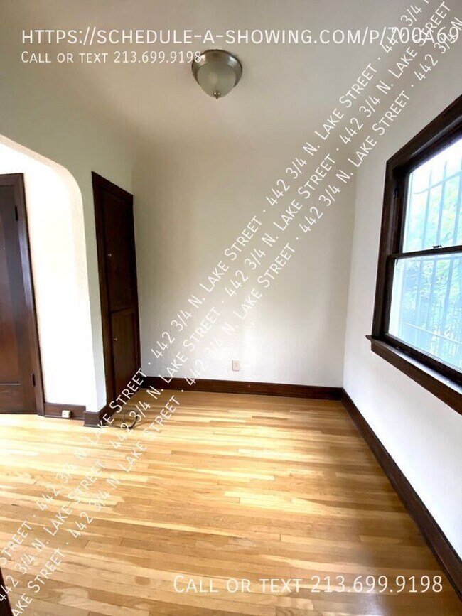 Foto del edificio - 442 3/4-444 N Lake St