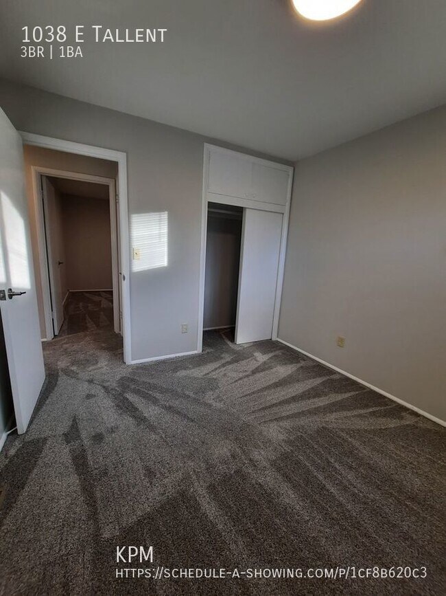 Building Photo - 1038 E Tallent-