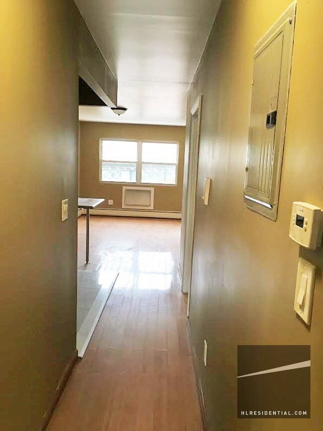 Foto del edificio - 1660 Broadway