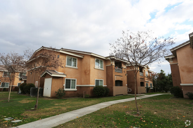 Building Photo - King Square Apartments