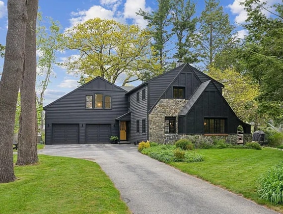 Building Photo - 31 Forest Rd