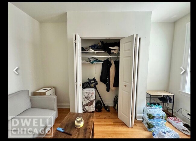 Foto del edificio - 845 W Cornelia Ave