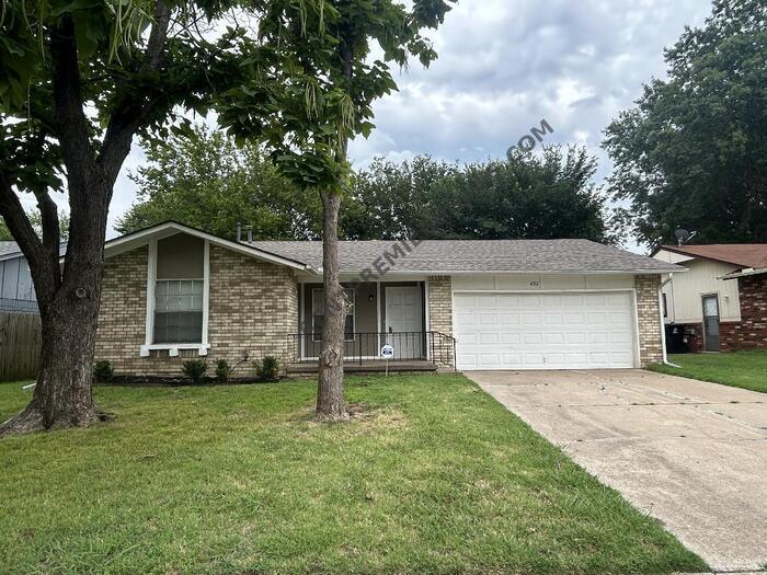 Foto principal - 4333 S Elm Ave