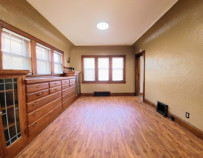 Building Photo - 4730 N 19th Plz