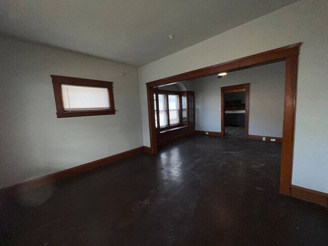 Foto del edificio - 4091 E 56th St