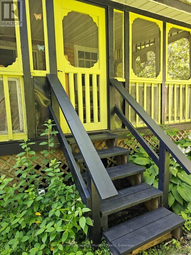 Photo du bâtiment - 1157 Moon River Rd