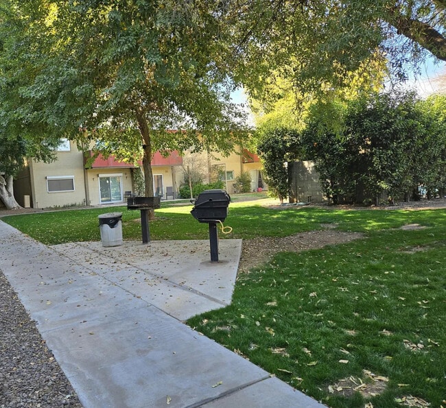 Grills for tenants use. - 349 E Thomas Rd