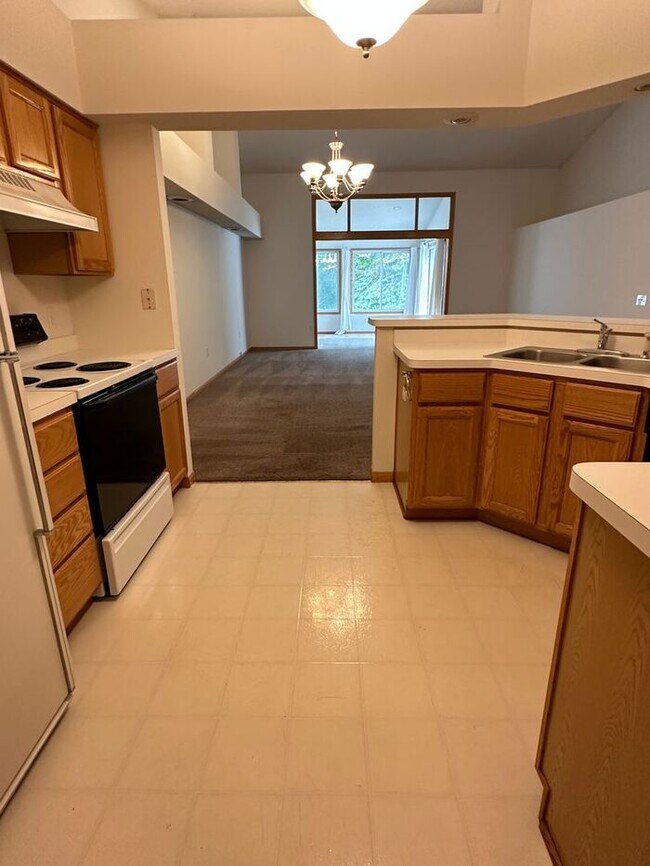 Foto del edificio - Champlin Patio Home, New Appliances and Ca...