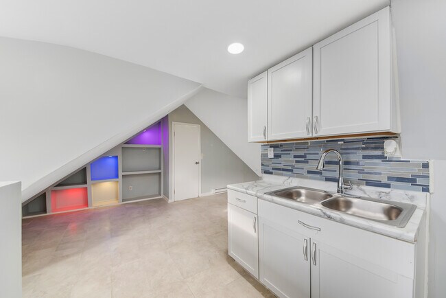 Foto del edificio - 4242 W Cullerton St