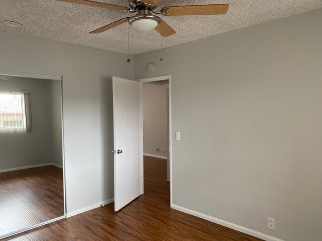 Bedroom - 523 N Wilson Ave