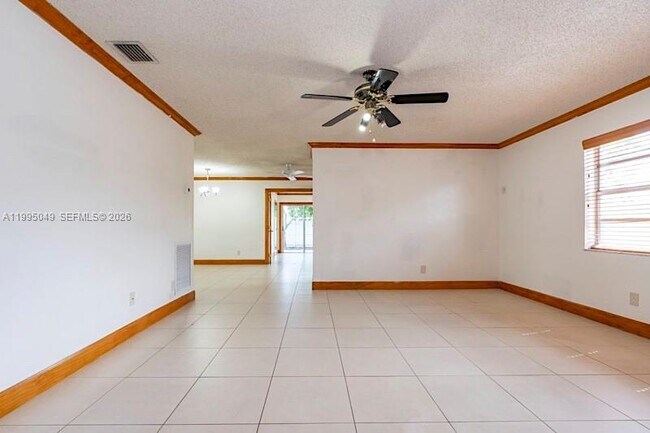 Foto del edificio - 3440 SW 2nd St