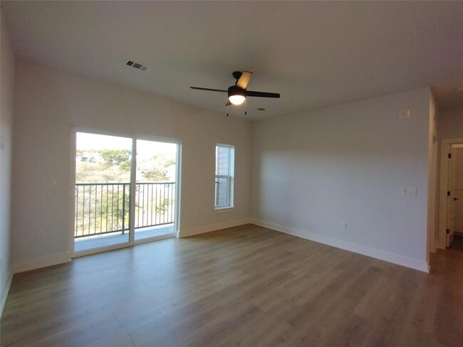 Building Photo - 2500 Longview St