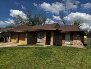 Building Photo - 1922 Bunzel St