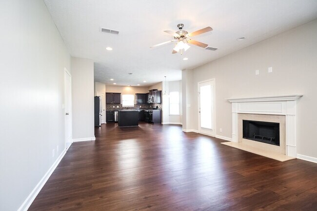 Foto del edificio - 3322 Cotswold Ln