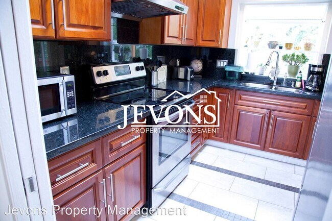 Building Photo - 5 br, 3 bath House - 3538 S Morgan St Unit A