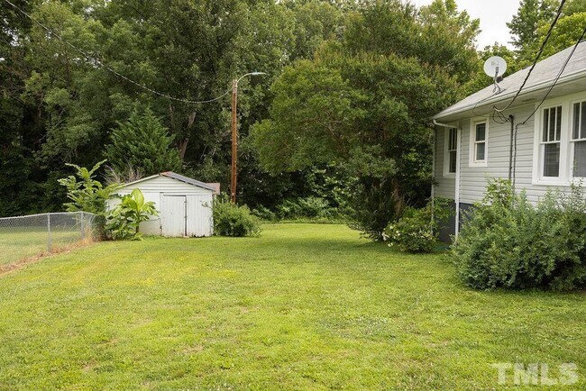 Building Photo - 425 E Center St