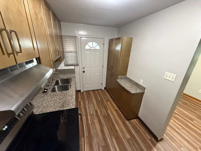 Foto del edificio - 3166 Sullivant Ave