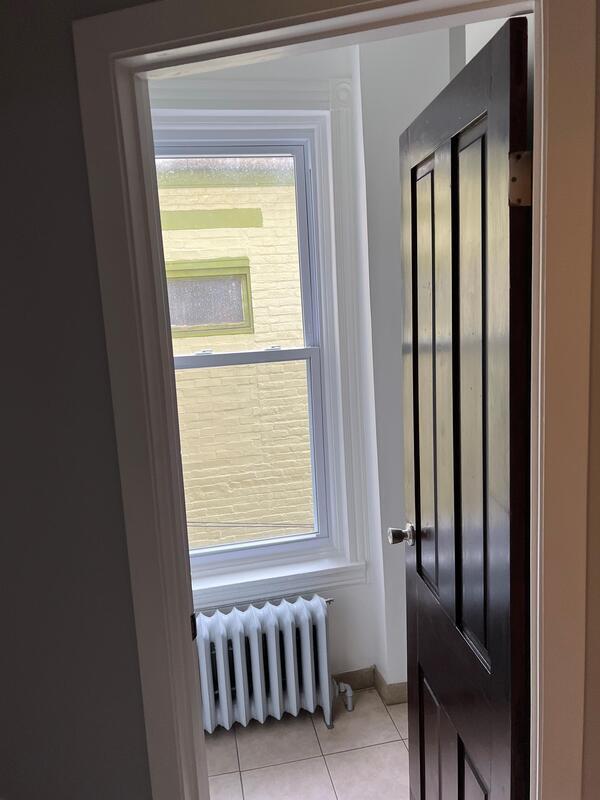 Foto del edificio - 1566 N 10th St