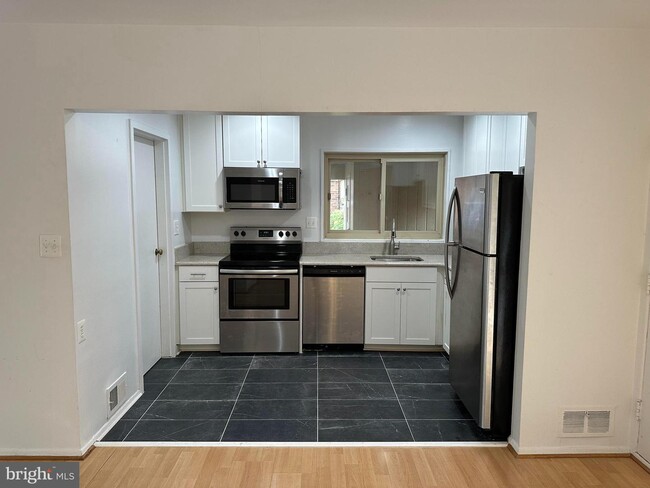 Building Photo - 7211 Leesville Blvd