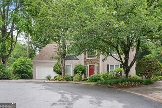 Building Photo - 2652 Willow Cove