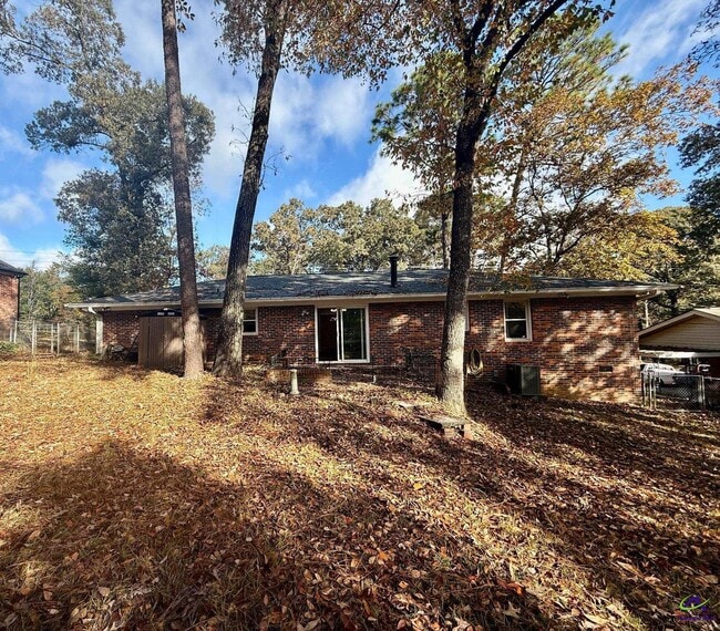 Foto del edificio - 519 Arrowhead Trl