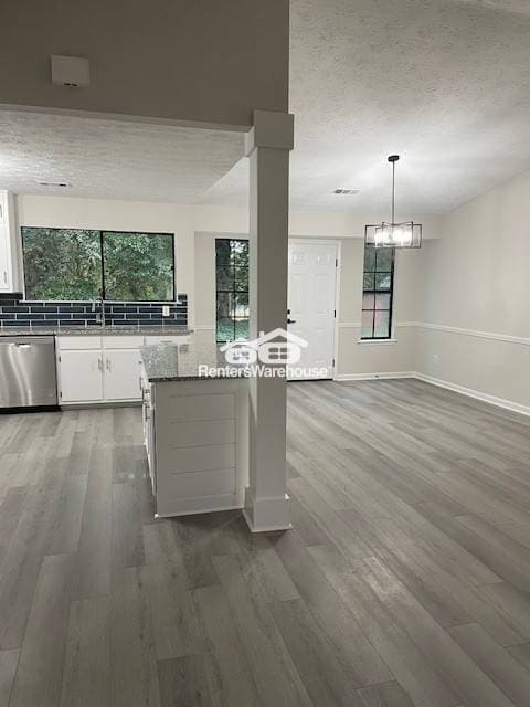 Building Photo - 4254 Mountain Way Cove