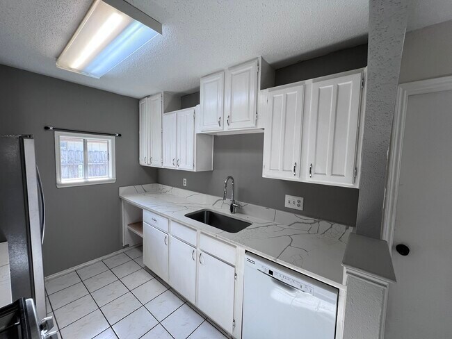 Foto del edificio - 15811 Beechnut St