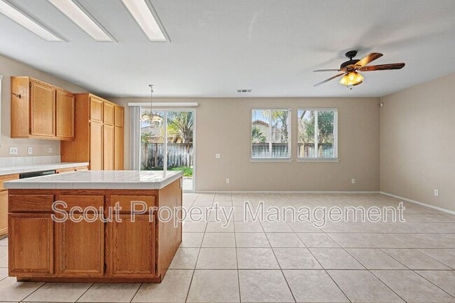 Building Photo - 46201 Jane Pl