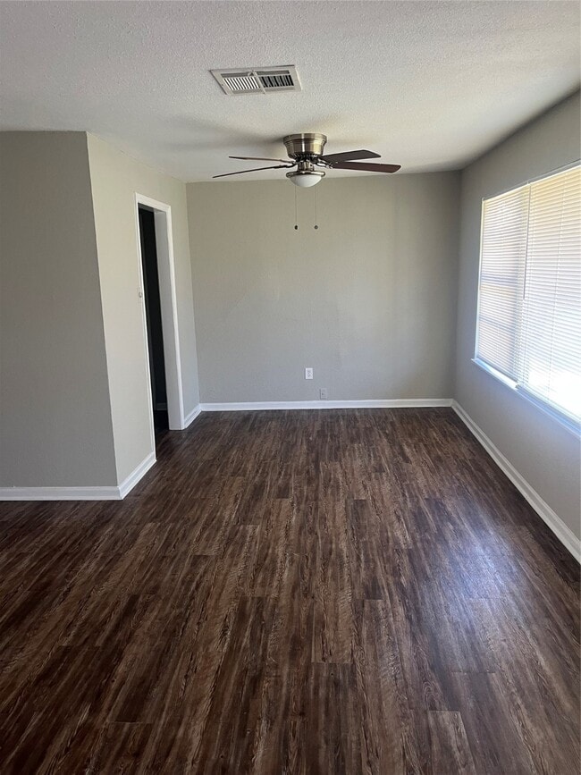 Building Photo - 5222 Cosby St