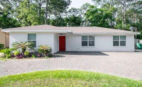 Building Photo - 700 Meadow Ct