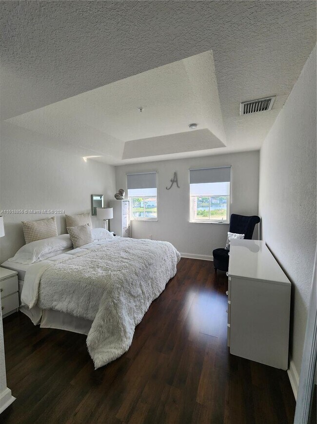Foto del edificio - 4361 SW 160th Ave
