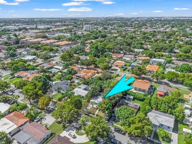 Foto del edificio - 6437 SW 14th St