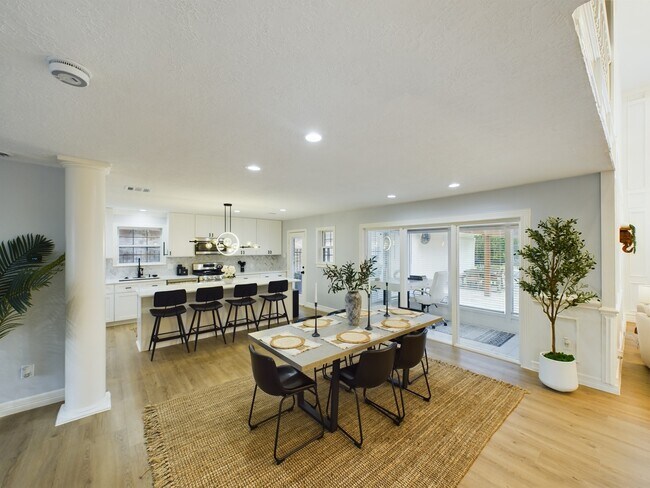 Foto del edificio - 7702 Antoine Dr