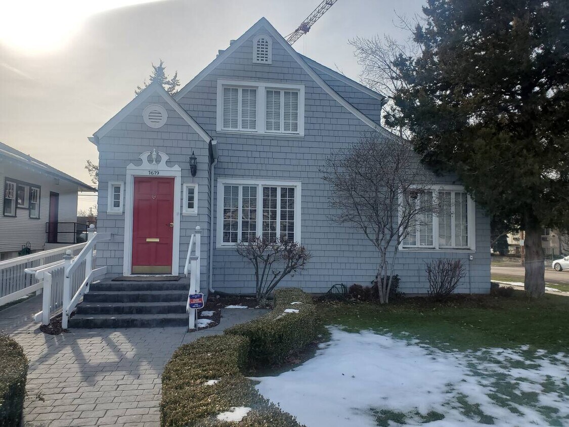 Primary Photo - 1619 W Jefferson St