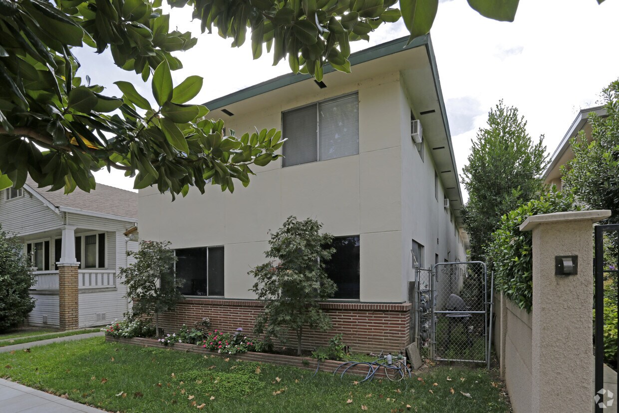 Building Photo - 2308 T St