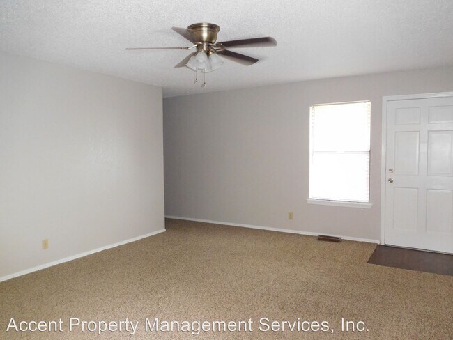 Foto del edificio - 3 br, 2 bath Apartment - 11129 S. Date Street