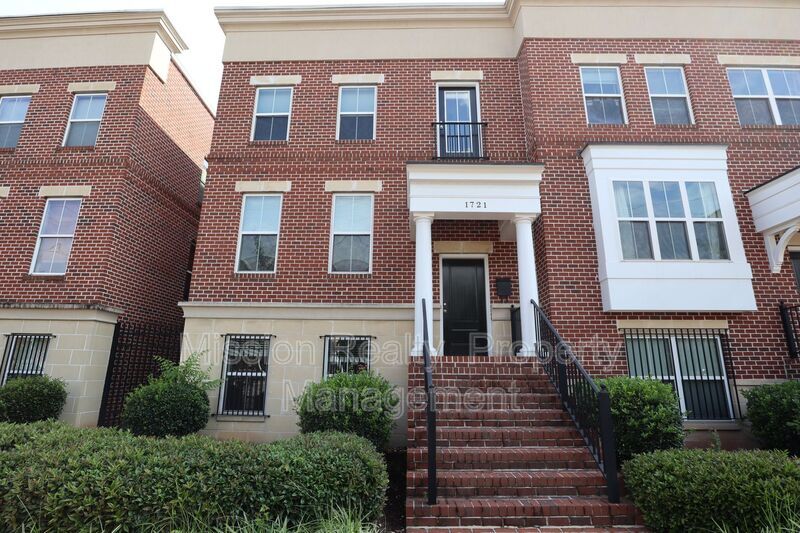 Primary Photo - 1721 W Cary St