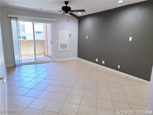 Building Photo - 3151 N Soaring Gulls Dr