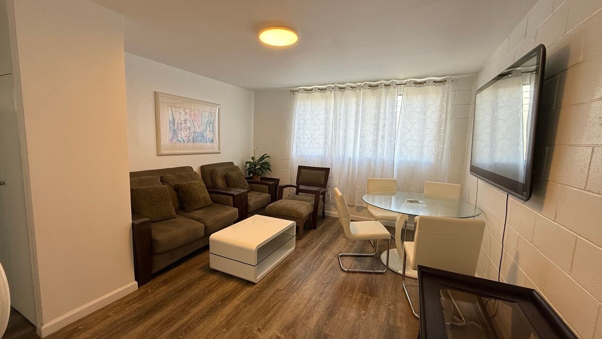 Iolani Terrace - Iolani Terrace