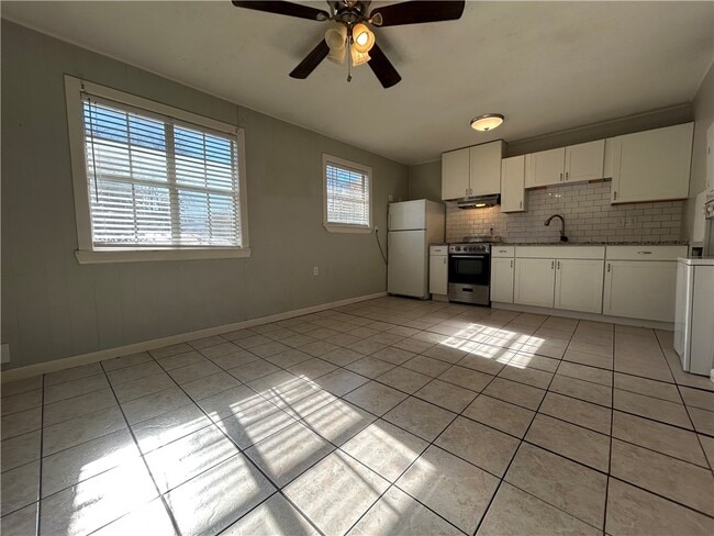 Building Photo - 6474 Nicole Ln