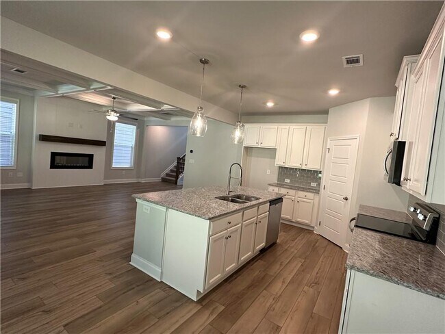 Building Photo - 5353 Fox Hill Lane