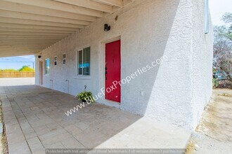 Building Photo - 204 W Sahuaro St