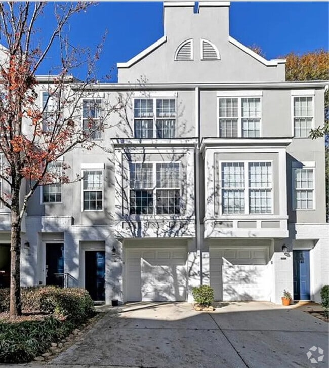 Building Photo - 1178 Village Ct SE