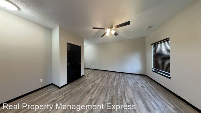 Foto del edificio - 3 br, 2.5 bath House - 2624 S Lana Drive