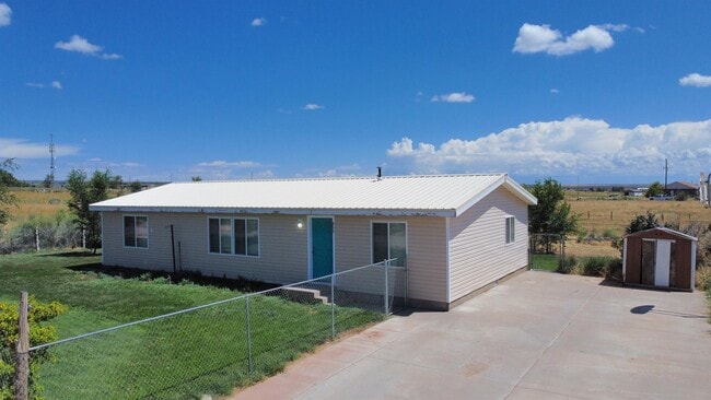 Building Photo - 853 S 200 E