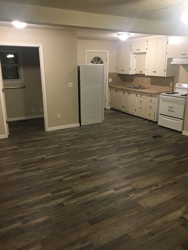 824 N Caddo St, Weatherford, OK 73096 House Rental in Weatherford, OK