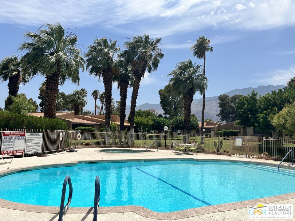 Foto principal - 2559 Whitewater Club Dr